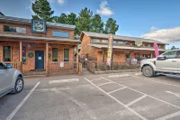Romantic Broken Bow Cabin w/ Jacuzzi & Fire Pit! -  Appartamenti vacanze