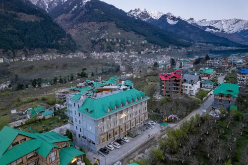 Coral Resort and Spa Centrally Heated Mountain Side Resort Manali - avec sources thermales