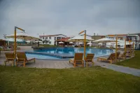 DM Hoteles Asia - Pools