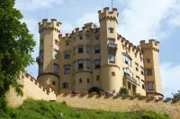 Absolutely Quiet, Beautiful Apartment with Wonderful Mountain Views and Swimming Pool Hotel a Oy-Mittelberg