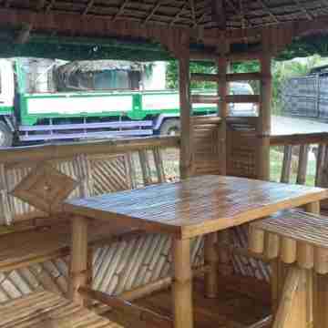 E4 Apartment unit with covered parking Others