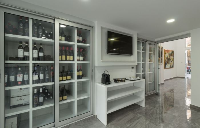 Art & Wine Boutique Hotel