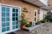 Pious Court Guest House Old Gra  호텔