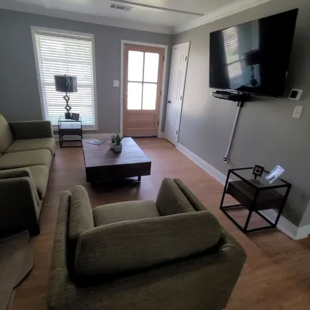 The Bleu- Furnished Home Near Mvsu for Work Crews/Extended Stays