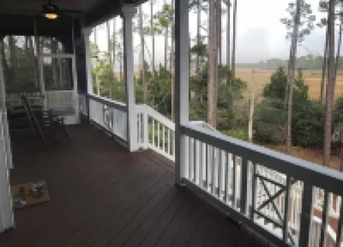 Tide Creek Lookout- Entire Home- 3 Bedrooms, 6 Beds