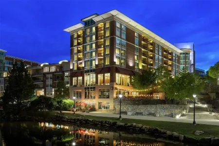 Hampton Inn & Suites Greenville-Downtown-RiverPlace Отели в г. Джадсон
