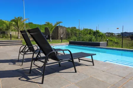 Bliss Ballito by First Private Stays Отели в г. Баллито