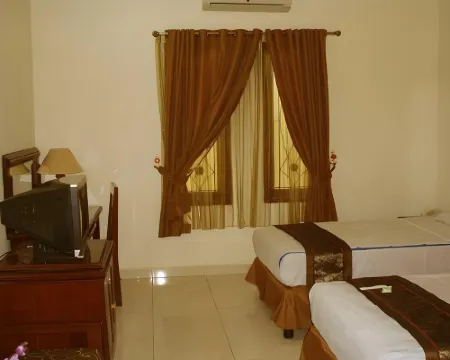 Basana Inn ビアクのホテル