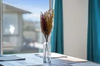 Sandpiper~ Water front on the Netarts Bay ~ unobstructed views. Sleeps 6