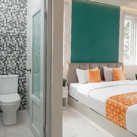 Roso Tentrem by Calli Rooms