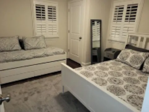 Towson Beautiful Home 5 minutes from Everything Towson タウソンのホテル