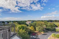 407 A Shipwatch by AvantStay Beach Front Condo w Ocean Views