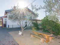 Large Rental House. Adriatic Seaside Hotels in Turanj