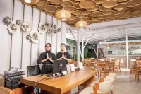 Maluk Stay Hotels in Maluk