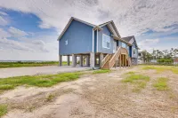 Private Beach & Deck: Bayfront Home in Hayes! - 3-stjärniga
