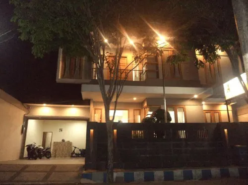 Alloro Boutique Hotel Pacitan Hotels in Pacitan