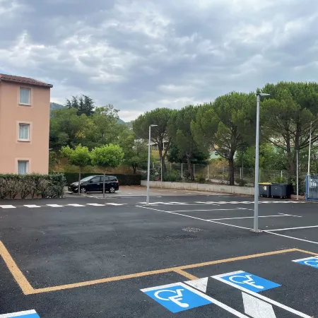 Brit Hotel Essentiel Millau