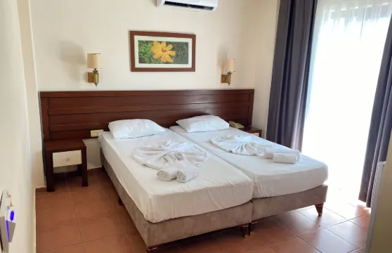 萊馬斯套房酒店