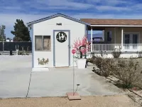 " Sun Tiny House D" Pahrump Near front  sight 쉐리스 랜치 브로델 주변 호텔