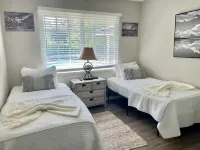 Family Fun Home 3 Bedrooms!- Great Central Location to la -Pet Friendly