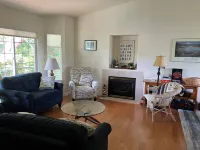 Charming 3-bedroom house with WiFi, AC in serene Marysville.