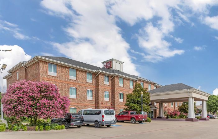 Best Western Plus Waxahachie Inn  Suites