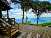 Dual Peaks Gem $1M Sharp Views /HOT TUB & WiFi - Chalets