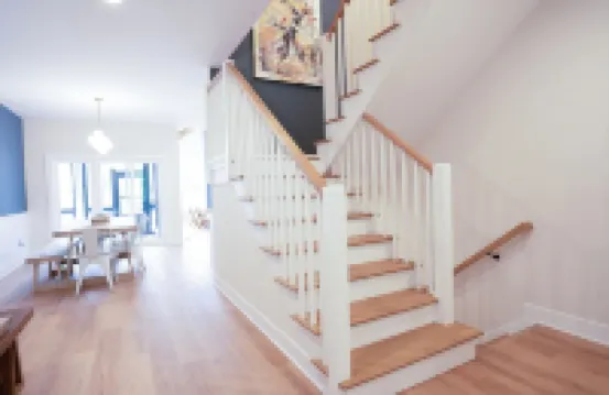 New! Private Salt Water Pool, Hot Tub, 6 Bed, 6Bath, Game Room, 1 Block to Beach