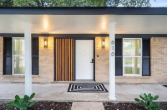 Tranquil Home by IAH, Shop&Dine