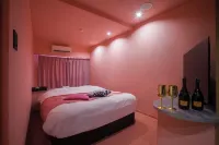 HOTEL elLle - Adults Only