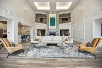 Lofts at Weston Lakeside by Landing - 4 Sao