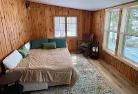 Sunset Haven in tranquil Remer with AC, WiFi. Enjoy a peaceful getaway!