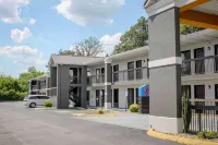 Motel 6 Knoxville, TN - East Hotels in Corryton