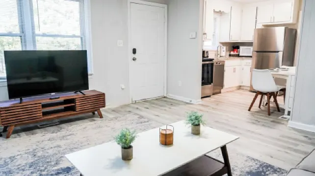 Cozy Escape Just Minutes from Duke & Dwntwn Durham