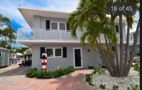 To Paradise Book our website fishing & excursions bigdavechartersandtours.com Hotel in zona Plantation Key