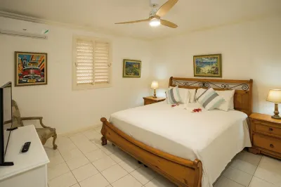 Relax and unwind at Casa Del Compadre in tranquil Silver Sands, Jamaica  호텔