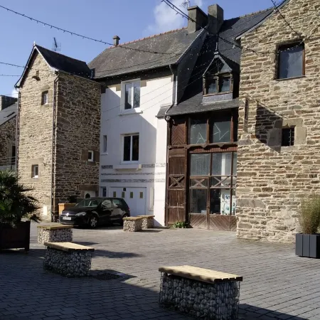 Charming fisherman's cottage on the port