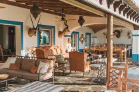 Sepia Room Hotels in Moura