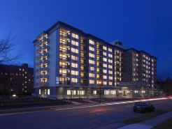 ザ ストラッタラン ロチェスター  ホテル & スパ -  ダブルツリー バイ ヒルトン