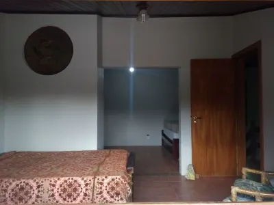 Beach house in gated community w / pool in Capão Novo Hotels near Parque Náutico