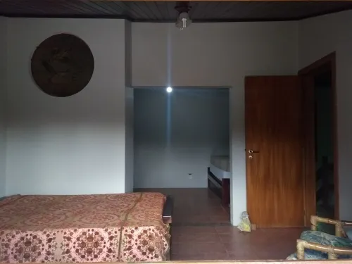 Beach house in gated community w / pool in Capão Novo