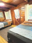 Lakeview Country Cabin ~ Studio w/ 2 Queen Beds