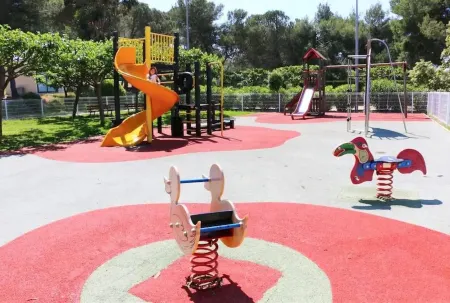 Spacious & quiet apt, Sea view A/C gated community with swimming pool