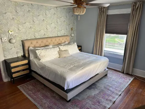 Blue Ridge Bliss - Historic Roanoke Apt Near Carilion & Downtown - Pet Friendly