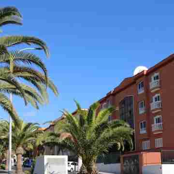 newly renovated apartment near the beach with pool Hotel Exterior