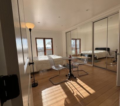 Beverly Hills Penthouse Near Rodeo Dr.