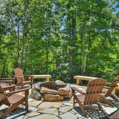 The Gem: Gated Luxury Mtn Home - Hot Tub/Sauna/Basketball/EV Charger/Hiking