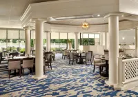 DoubleTree by Hilton Williamsburg - breakfast