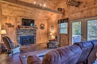 'Nature's Retreat' w/ Hot Tub: 7 Mi to Bryson City