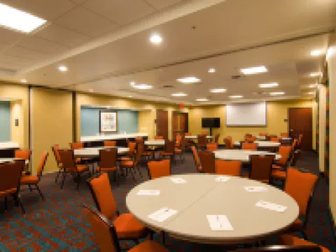 Hampton Inn & Suites Huntsville Hotels in Walker County